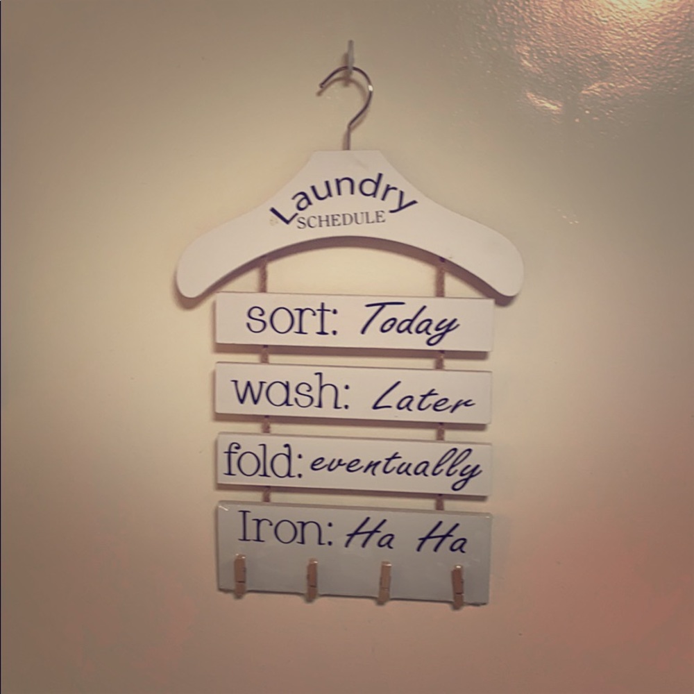 Laundry sign